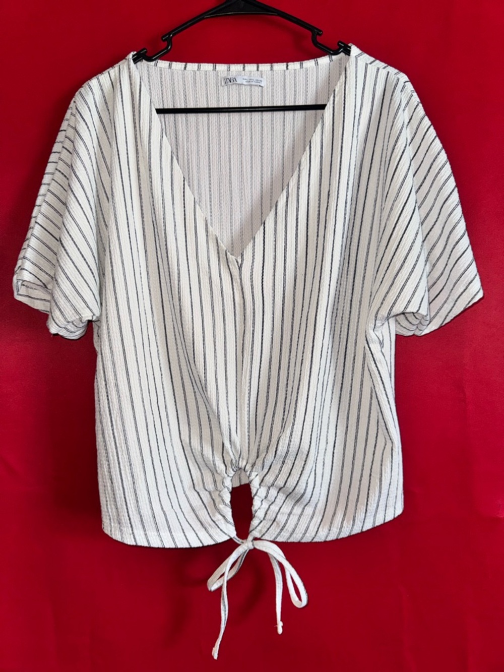 #399-ZARA Cute Black Striped Tie-Front V-Neck Top Size Large